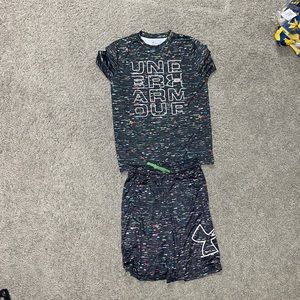 Boys’ Under Armour Black Multi Shirt and Shorts Size L